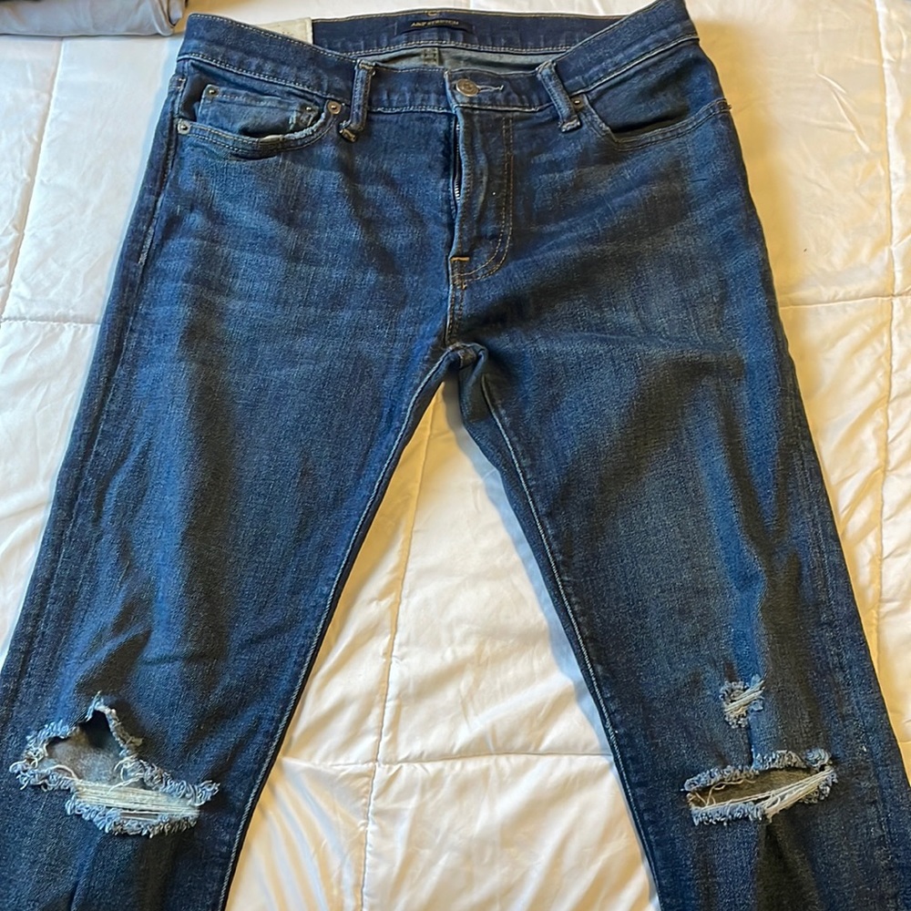 A&F - Super Skinny- stretch - size 30x30. Blue. In great condition - barely worn